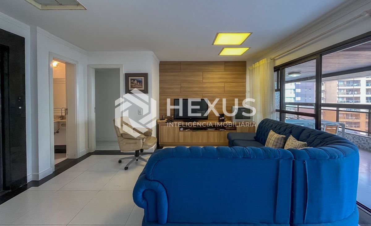 Foto 5 de Apartamento com piscina e churrasqueira na varanda na Praia das Pitangueiras, Guaruja