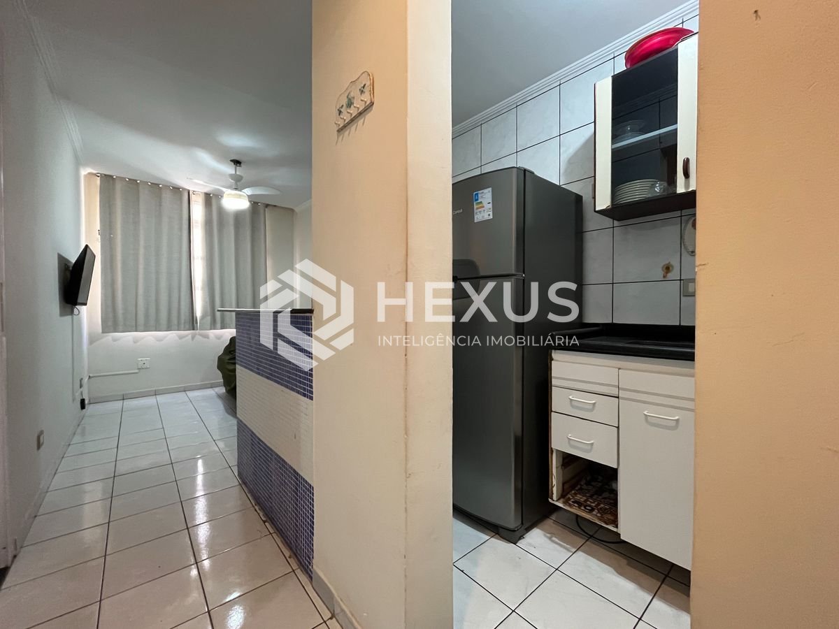 Foto 2 de Apartamento com custo baixo a uma quadra da Praia das Pitangueiras, Guaruja