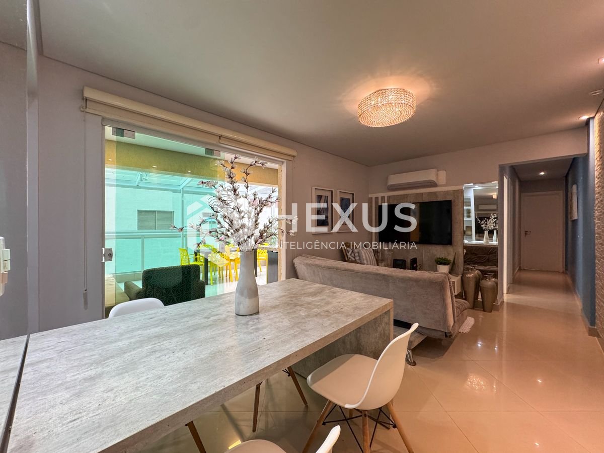 Foto 3 de Apartamento garden com varanda gourmet e lazer a uma quadra da Praia das Pitangueiras, Guaruja