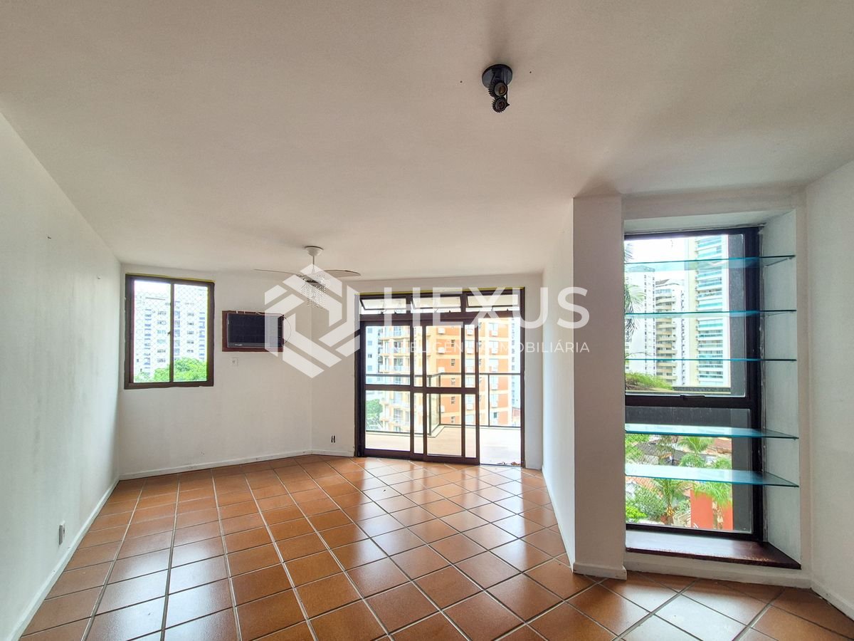 Foto 4 de Apartamento com varanda e lazer na Praia das Pitangueiras, Guaruja