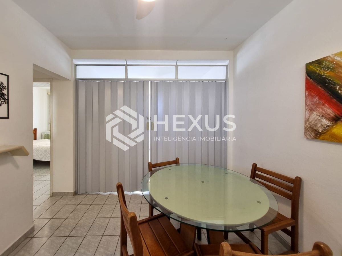Foto 5 de Apartamento na quadra mar da Praia das Pitangueiras, Guaruja