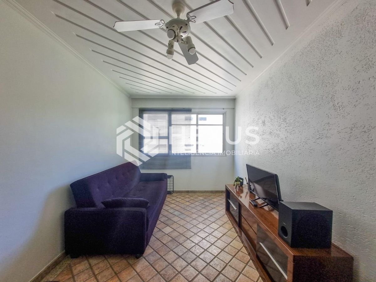 Foto 2 de Apartamento com custo baixo a duas quadras da Praia das Pitangueiras, Guaruja