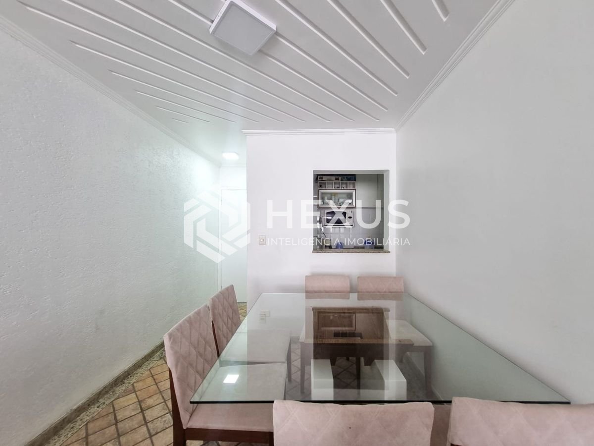 Foto 3 de Apartamento com custo baixo a duas quadras da Praia das Pitangueiras, Guaruja