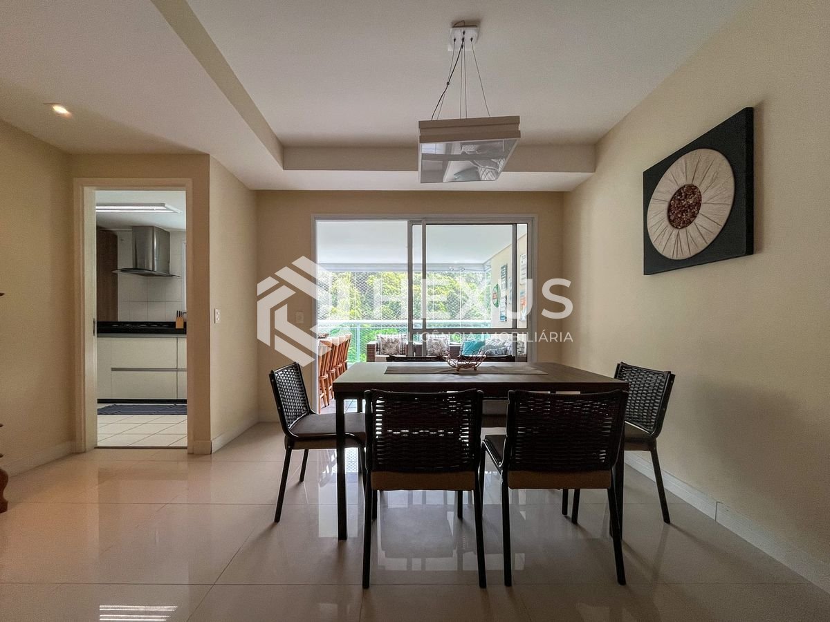 Foto 5 de Apartamento com varanda gourmet e lazer na Praia das Pitangueiras, Guaruja