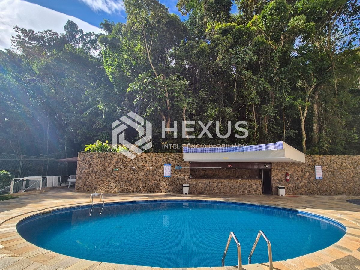 Foto 2 de Apartamento com varanda e lazer na Praia das Pitangueiras, Guaruja