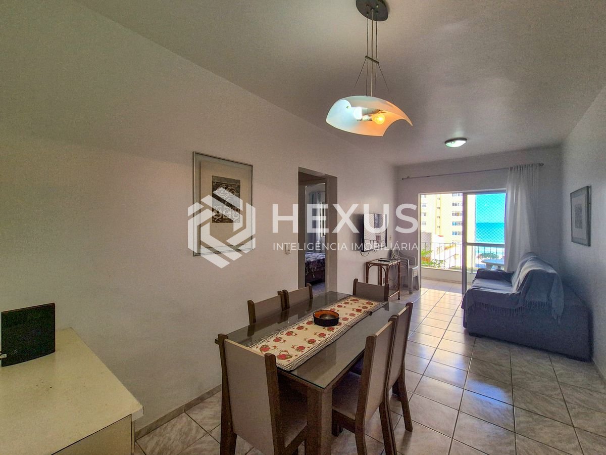 Foto 4 de Apartamento com varanda e vista mar na beira mar da Praia das Pitangueiras, Guaruja