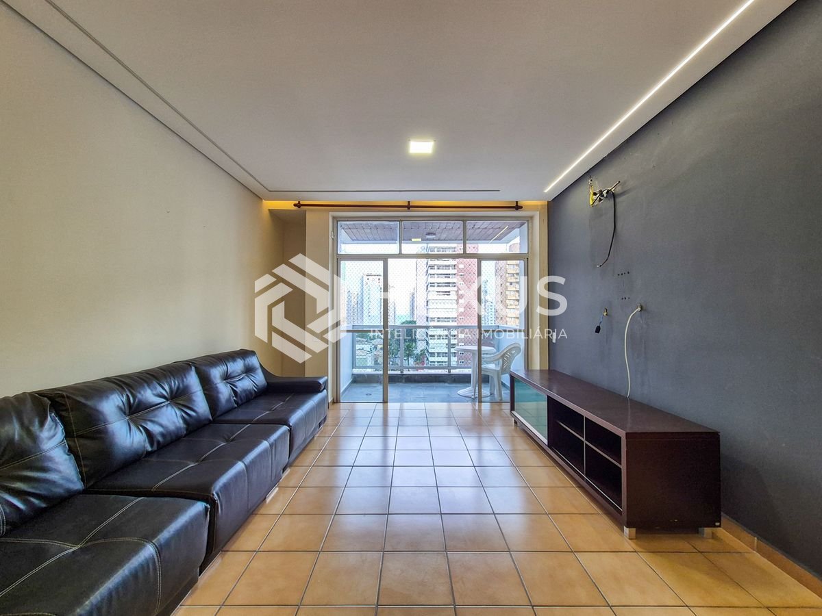 Foto 3 de Apartamento com varanda, lazer e vista mar na Praia das Pitangueiras, Guaruja