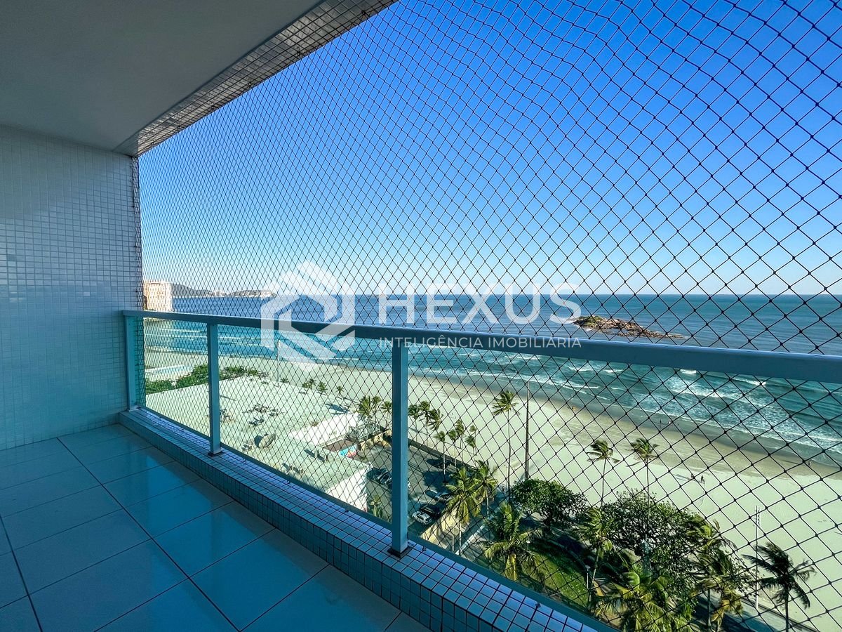 Foto 4 de Apartamento reformado frente mar com varanda vista mar na Praia das Pitangueiras, Guaruja
