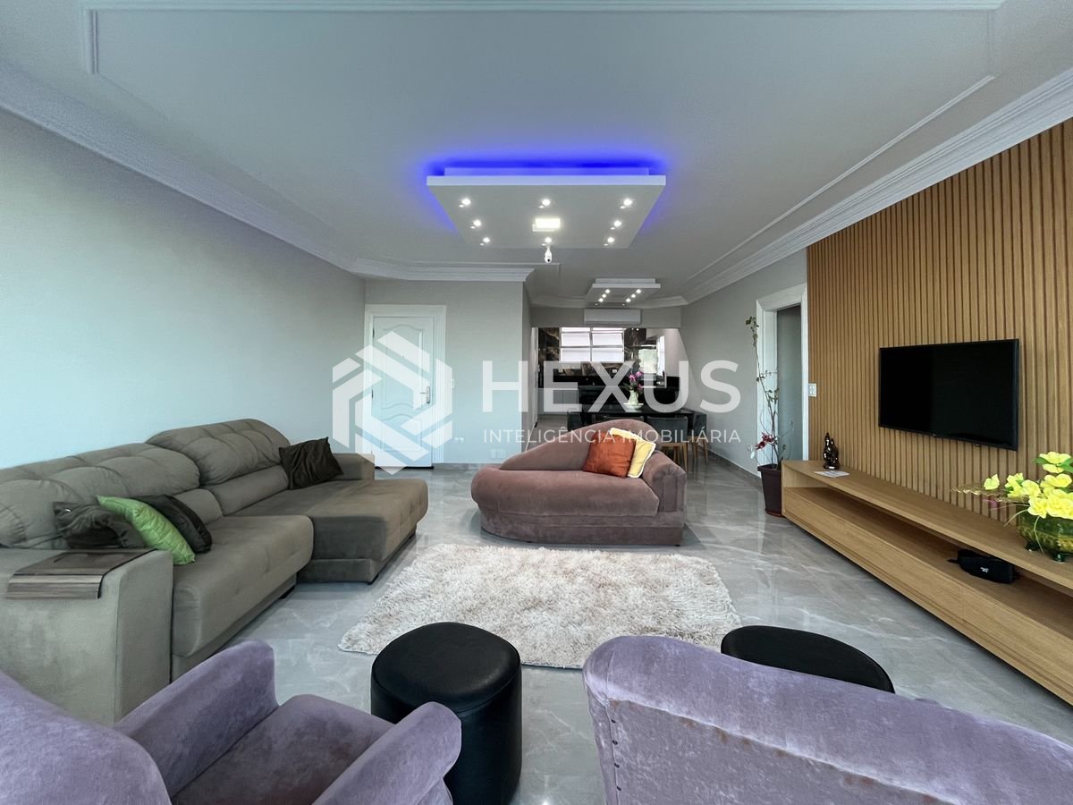 Foto 4 de Apartamento garden frente mar com quintal e área gourmet na Praia das Pitangueiras, Guaruja