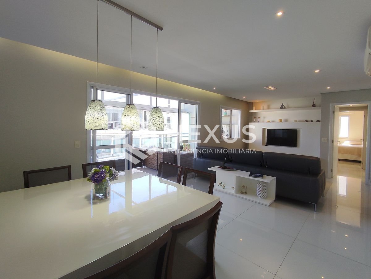 Foto 4 de Apartamento reformado com varanda gourmet e lazer a uma quadra da Praia das Asturias, Guaruja