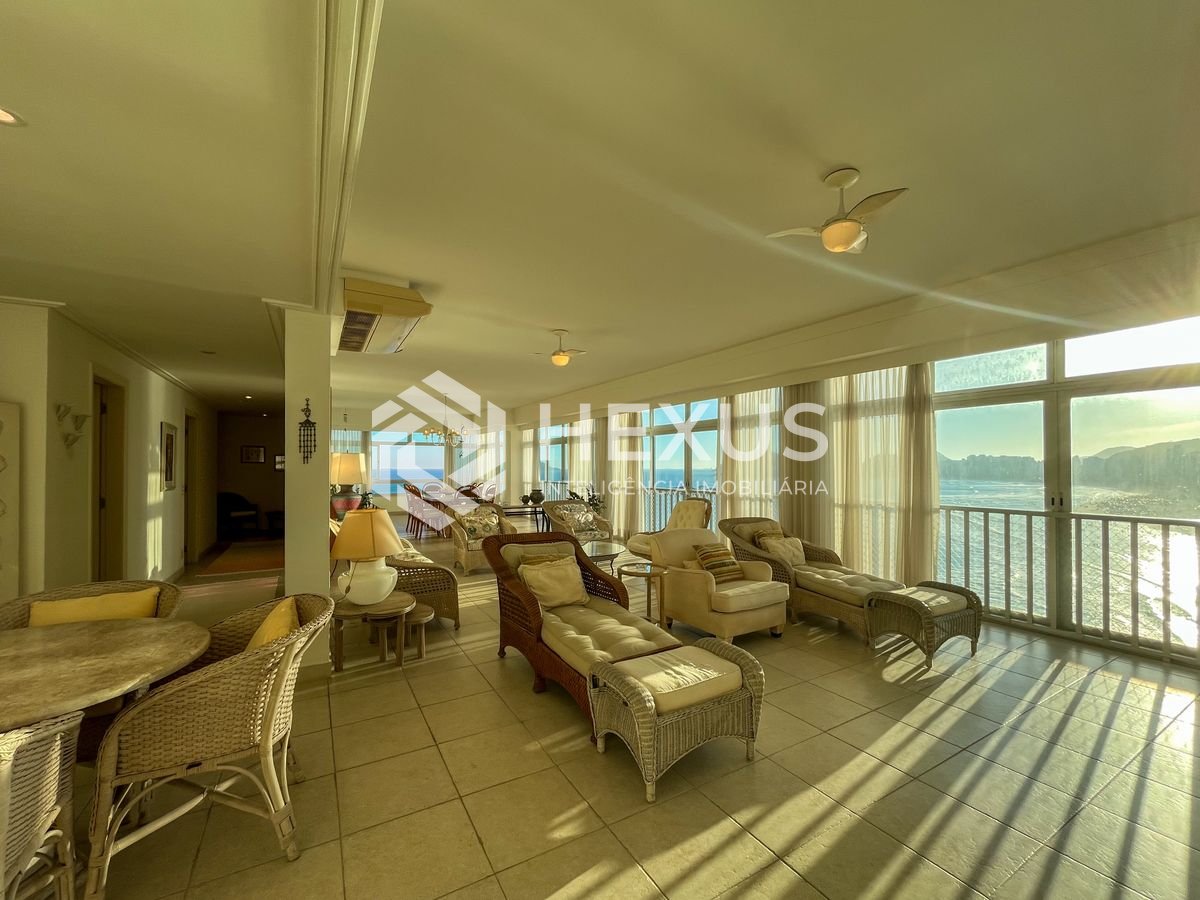 Foto 4 de Apartamento reformado frente mar na Praia das Pitangueiras, Guaruja