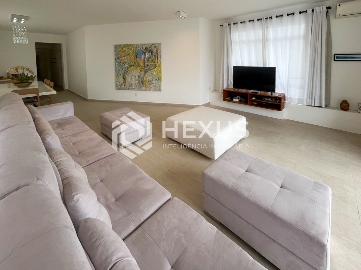 Foto 5 de Apartamento frente mar com varanda na Praia das Pitangueiras, Guaruja