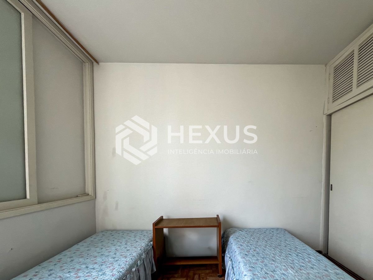 Foto 5 de Apartamento com custo baixo a uma quadra da Praia das Pitangueiras, Guaruja