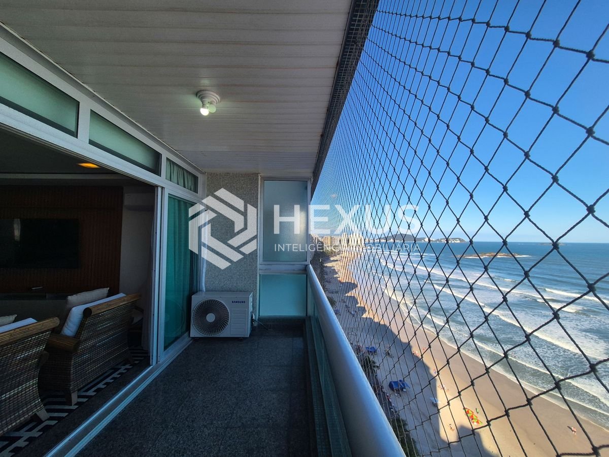 Foto 2 de Apartamento frente mar reformado com varanda na Praia das Pitangueiras, Guaruja
