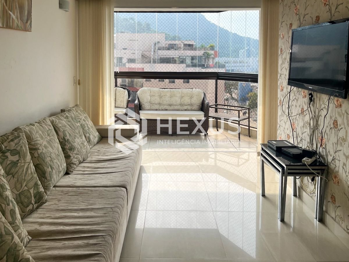 Foto 5 de Apartamento beira mar com varanda e lazer completo na Praia da Enseada, Guaruja