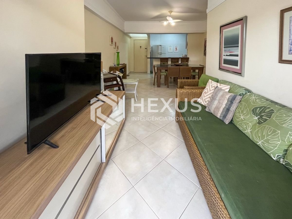 Foto 3 de Apartamento beira mar com varanda e lazer na Praia da Enseada, Guaruja
