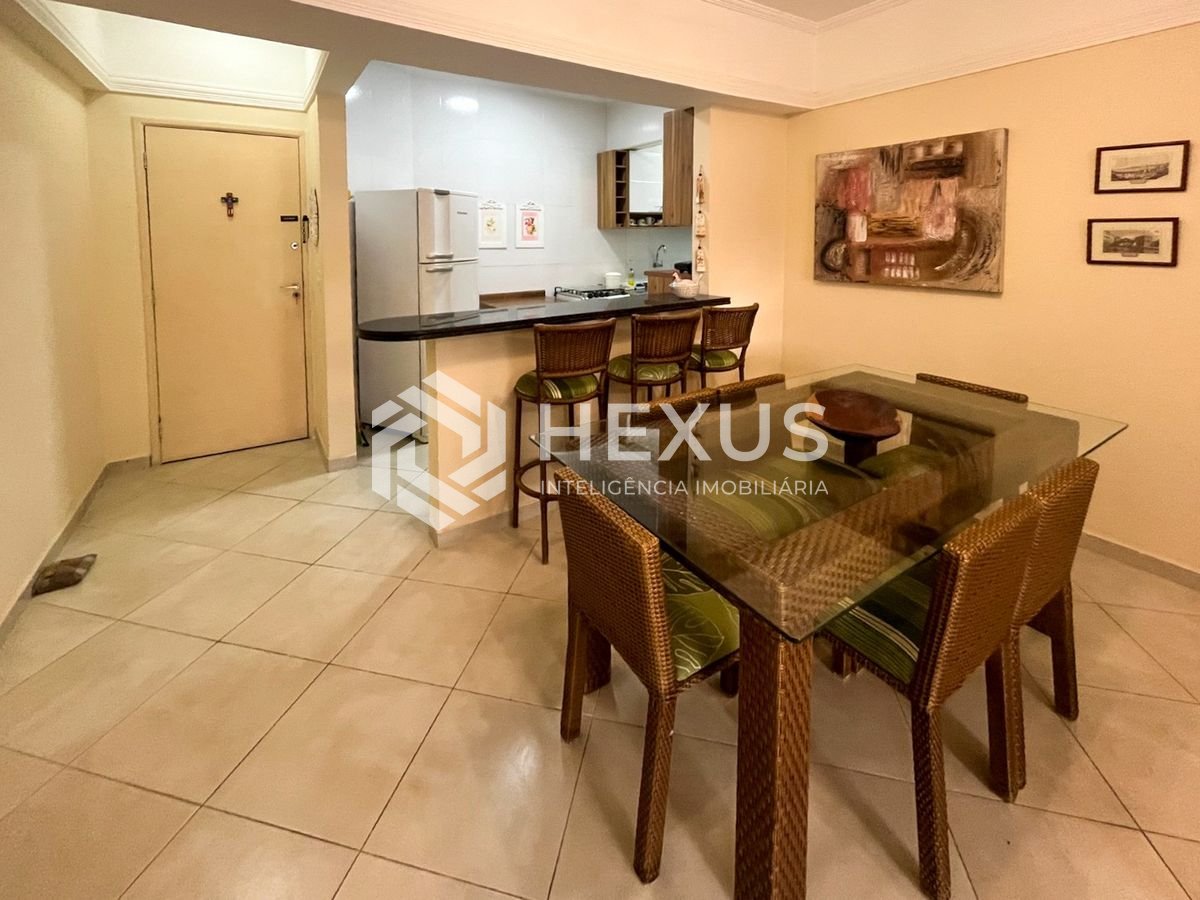 Foto 4 de Apartamento beira mar com varanda e lazer na Praia da Enseada, Guaruja