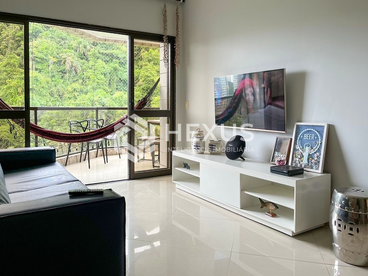 Foto 2 de Apartamento beira mar com varanda e lazer na Praia da Enseada, Guaruja