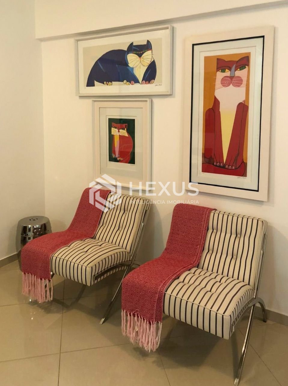 Foto 4 de Apartamento beira mar com varanda e lazer na Praia da Enseada, Guaruja