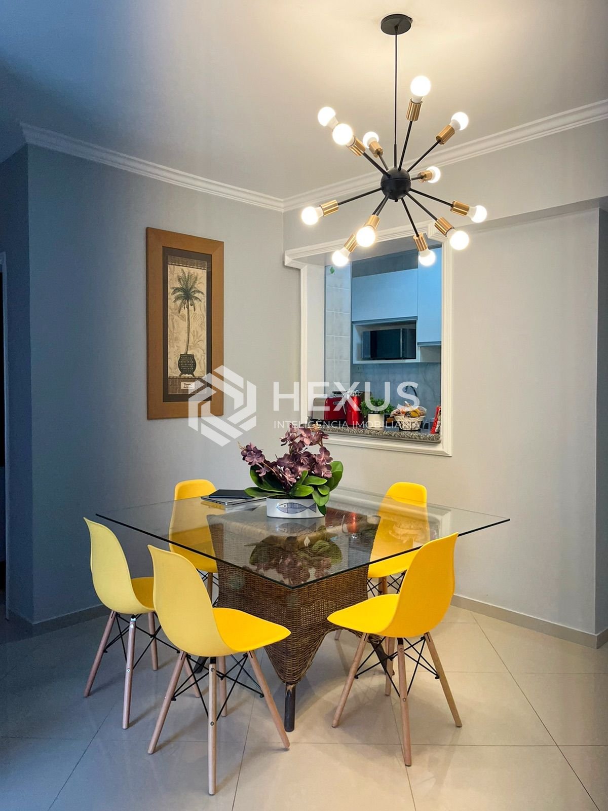 Foto 5 de Apartamento beira mar com varanda e lazer na Praia da Enseada, Guaruja