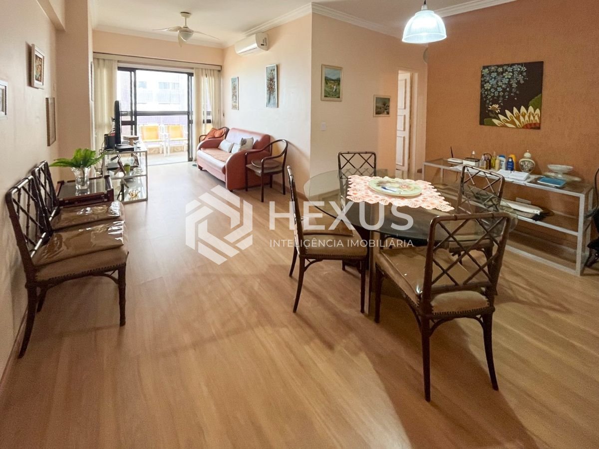 Foto 2 de Apartamento beira mar com varanda, vista mar e lazer na Praia da Enseada, Guaruja