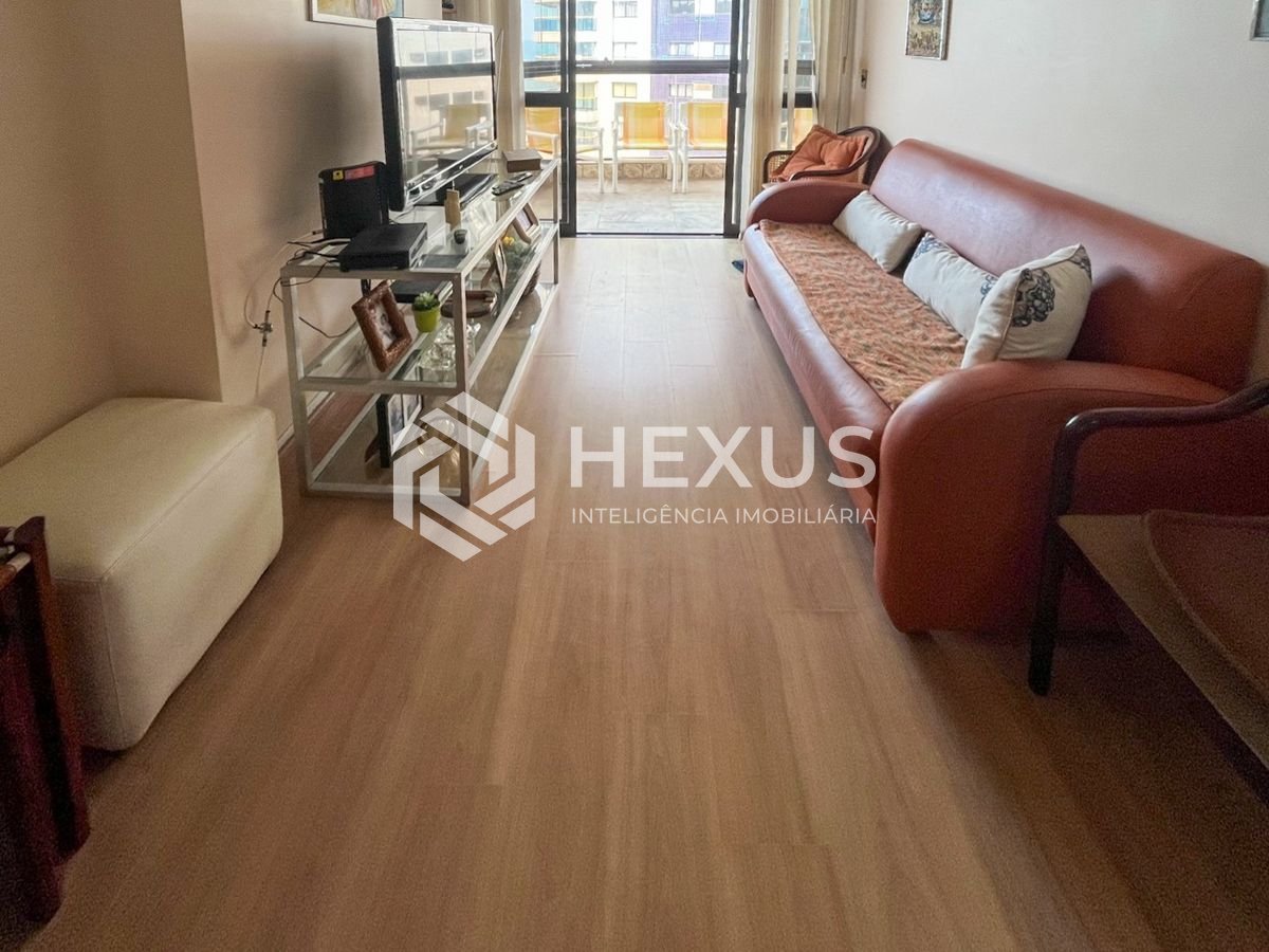 Foto 4 de Apartamento beira mar com varanda, vista mar e lazer na Praia da Enseada, Guaruja
