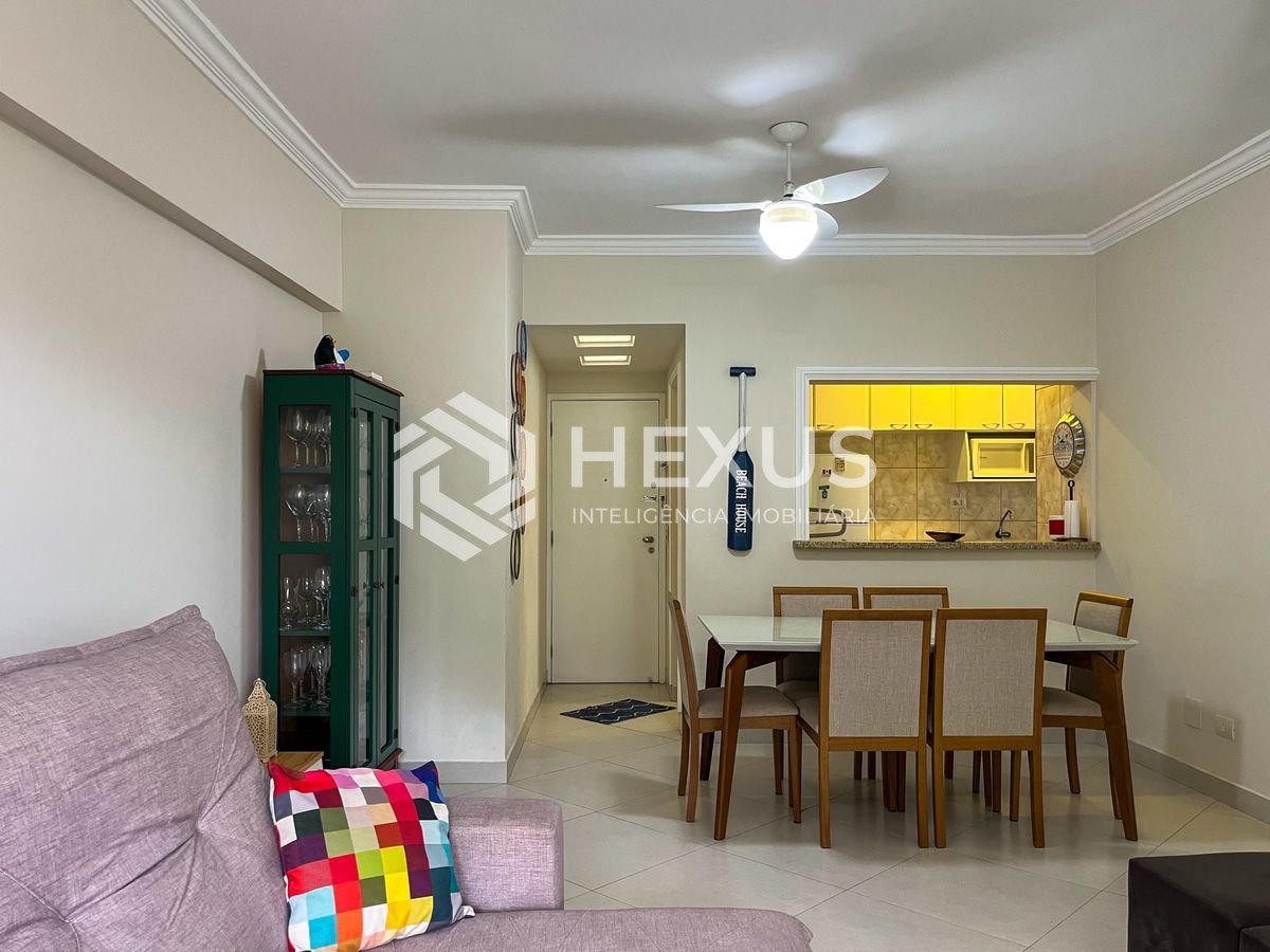 Foto 5 de Apartamento beira mar com varanda e lazer na Praia da Enseada, Guaruja