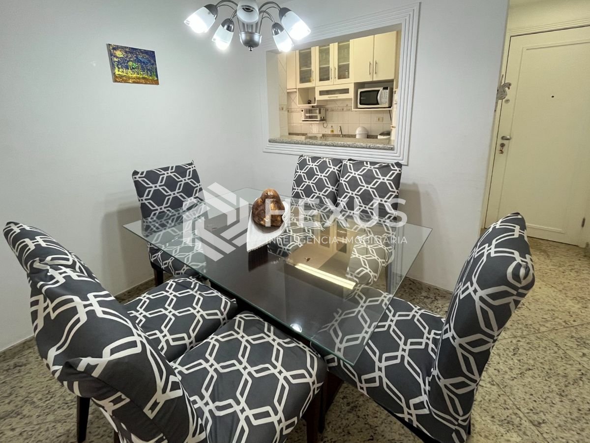 Foto 4 de Apartamentocom beira mar com varanda e lazer de clube na Praia da Enseada, Guaruja