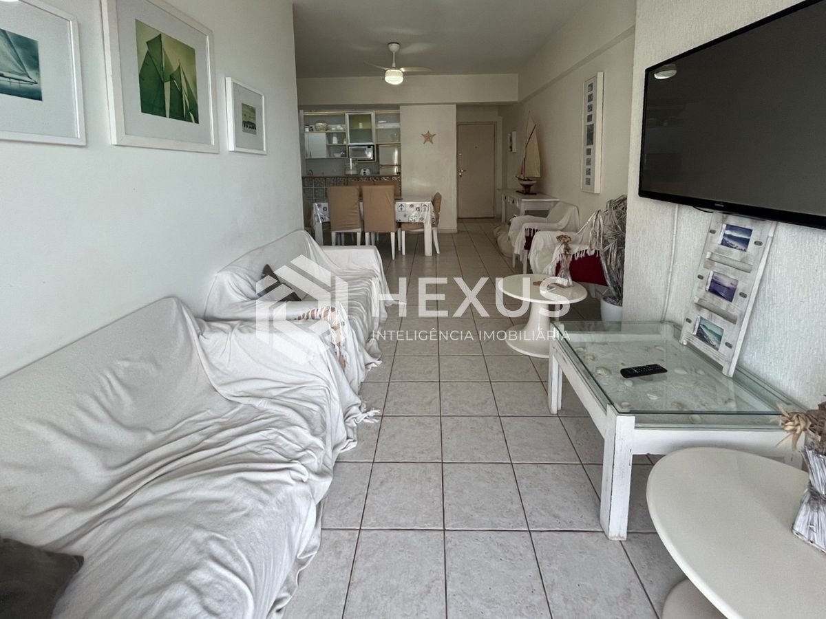 Foto 3 de Apartamento beira mar com varanda e lazer na Praia da Enseada, Guaruja