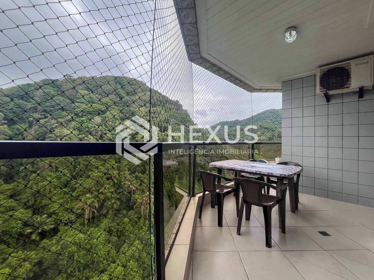 Foto 3 de Apartamento beira mar com varanda e lazer na Praia da Enseada, Guaruja