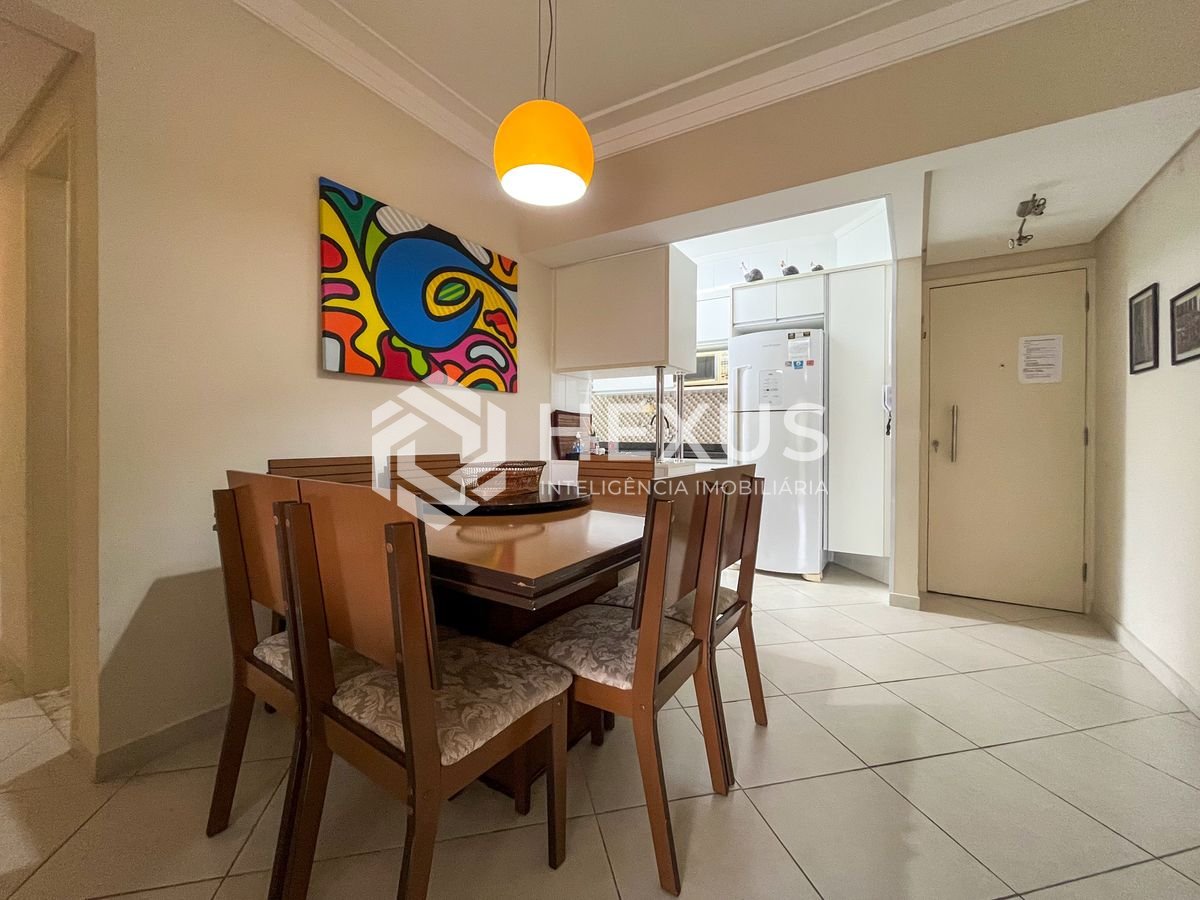 Foto 5 de Apartamento beira mar com varanda e lazer na Praia da Enseada, Guaruja