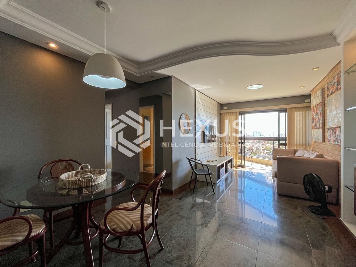 Foto 3 de Apartamento com varanda, vista mar e lazer de clube na beira mar da Praia da Enseada, Guaruja
