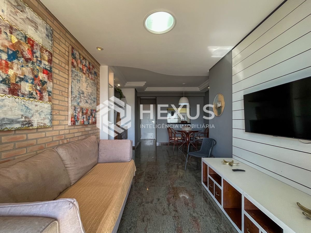 Foto 5 de Apartamento com varanda, vista mar e lazer de clube na beira mar da Praia da Enseada, Guaruja