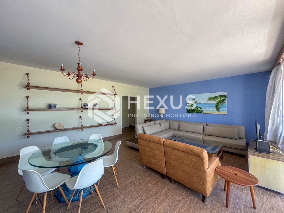 Foto 5 de Apartamento reformado frente mar com varanda na Praia das Pitangueiras, Guaruja