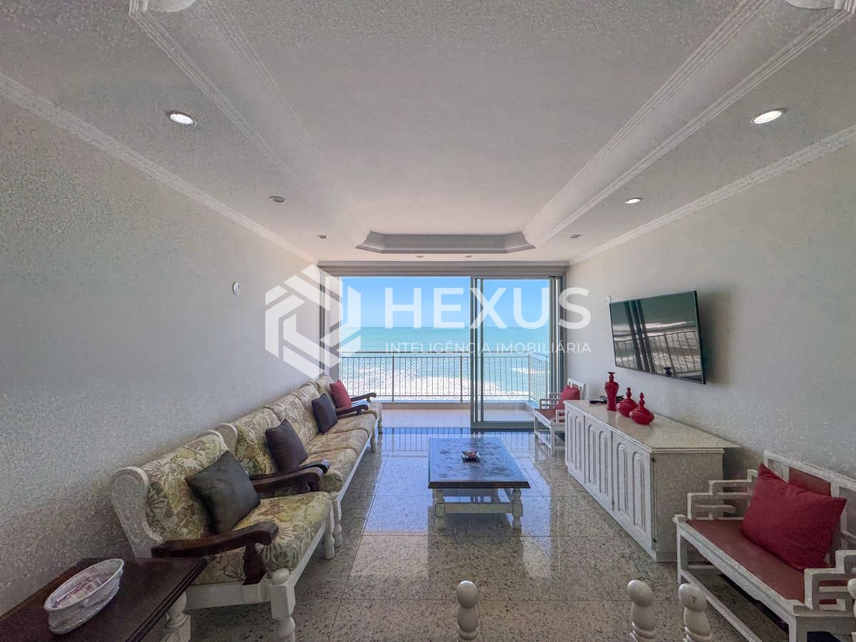 Foto 2 de Apartamento frente mar com varanda na Praia das Pitangueiras, Guaruja