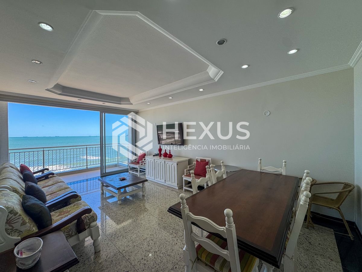 Foto 3 de Apartamento frente mar com varanda na Praia das Pitangueiras, Guaruja