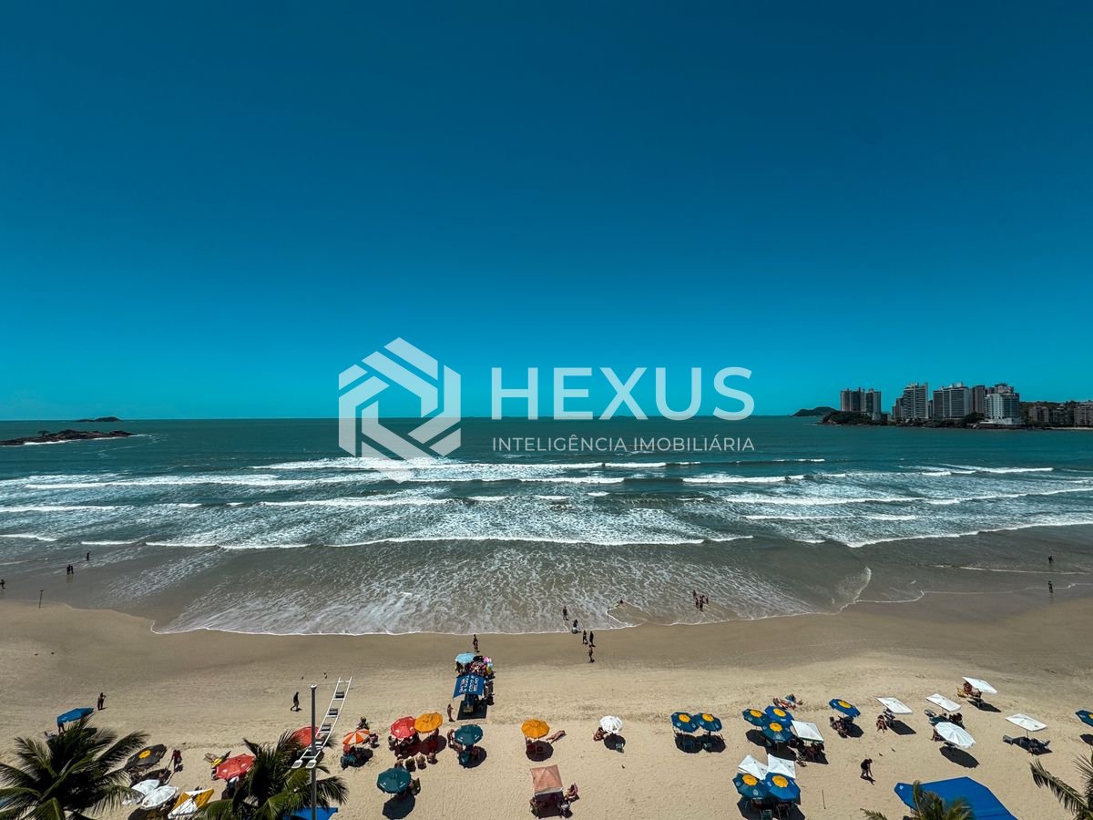 Foto 5 de Apartamento frente mar com varanda na Praia das Pitangueiras, Guaruja