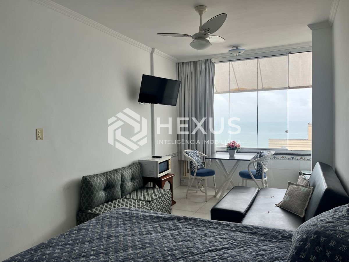 Foto 3 de Apartamento com vista mar e lazer a uma quadra da Praia das Pitangueiras, Guaruja