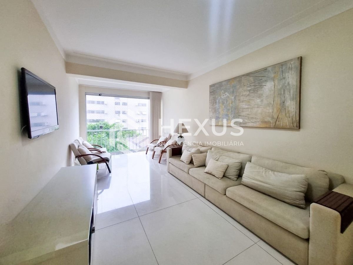 Foto 5 de Apartamento com varanda a uma quadra da Praia das Pitangueiras, Guaruja