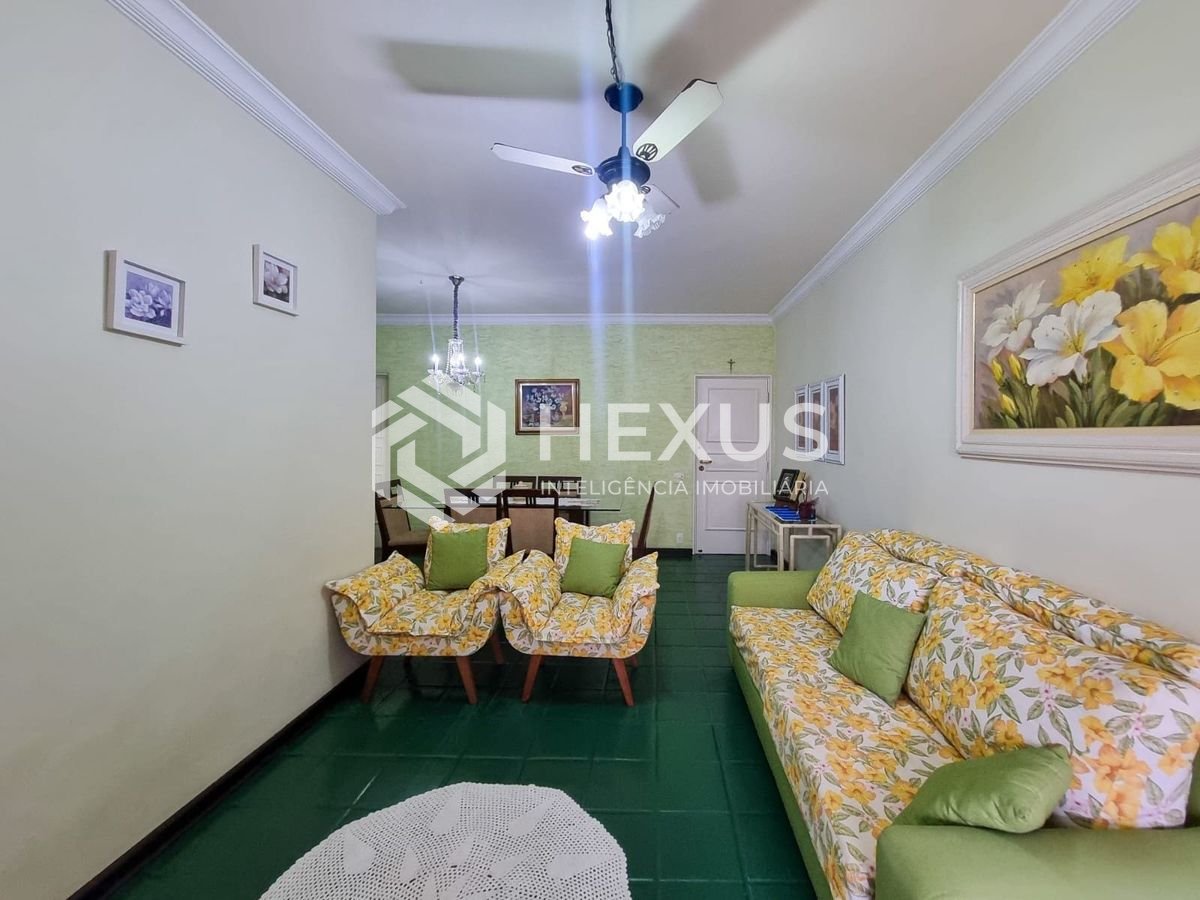 Foto 4 de Apartamento com varanda e lazer a uma quadra da Praia das Pitangueiras, Guaruja
