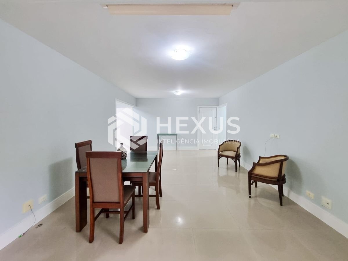 Foto 2 de Apartamento com varanda na Praia das Pitangueiras, Guaruja