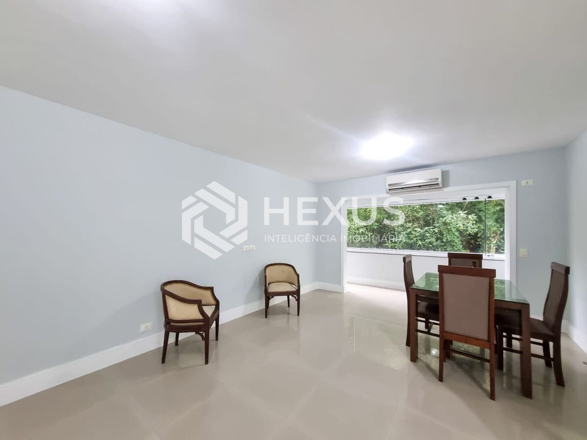 Foto 4 de Apartamento com varanda na Praia das Pitangueiras, Guaruja