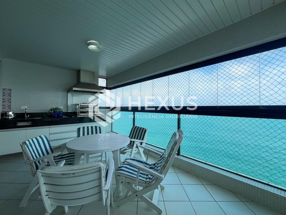 Foto 2 de Apartamento frente mar com varanda gourmet, lazer completo e vista mar na Praia das Pitangueiras, Guaruja