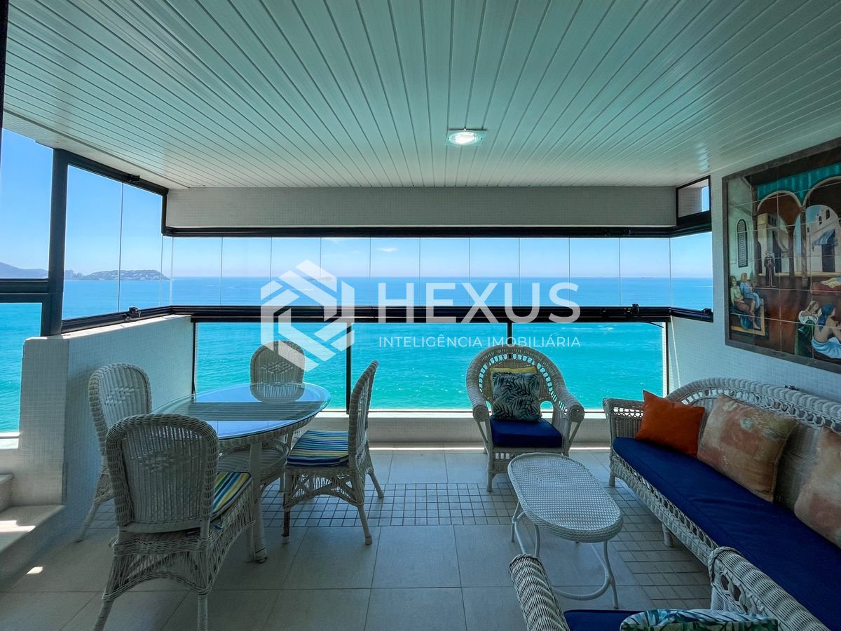 Foto 2 de Apartamento frente mar com varanda gourmet e lazer na Praia das Pitangueiras, Guaruja