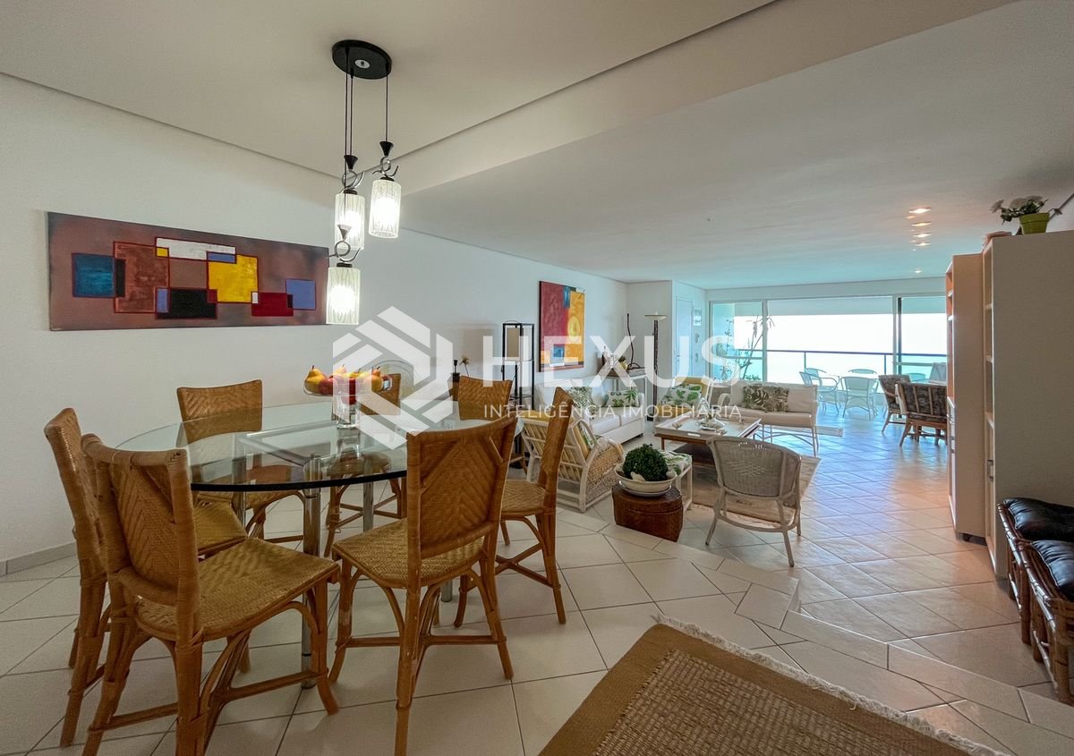 Foto 2 de Apartamento frente mar varanda gourmet e lazer na Praia das Pitangueiras, Guaruja