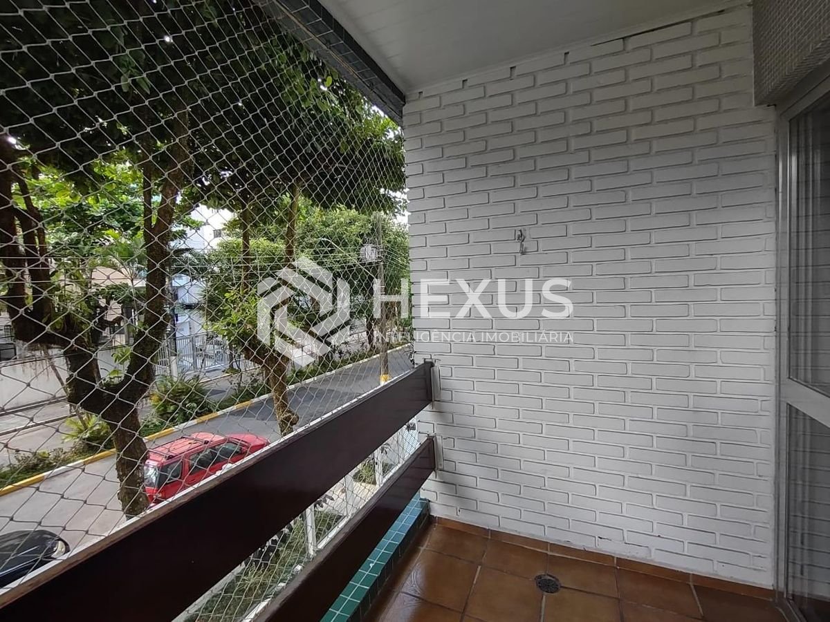 Foto 3 de Apartamento com varanda na Praia da Enseada, Guaruja