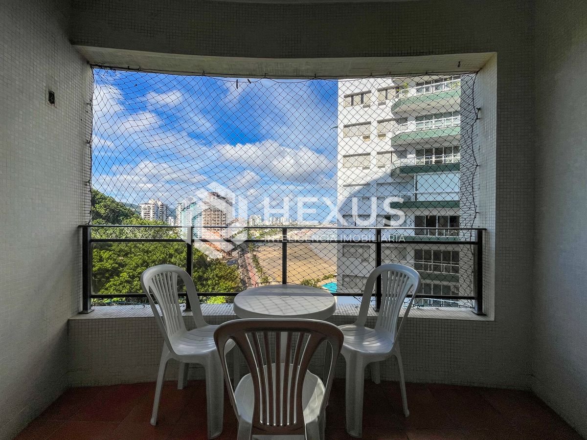 Foto 2 de Apartamento  com varanda vista mar na beira mar da Praia das Pitangueiras, Guaruja