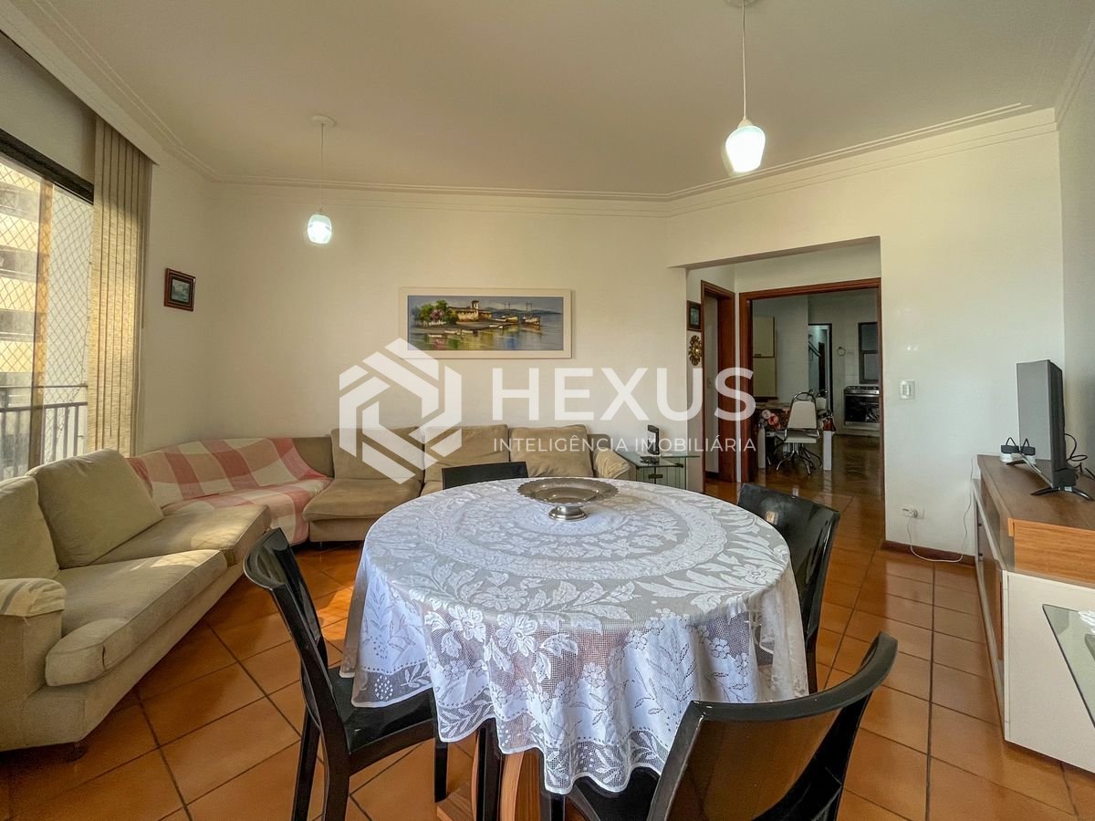 Foto 5 de Apartamento  com varanda vista mar na beira mar da Praia das Pitangueiras, Guaruja