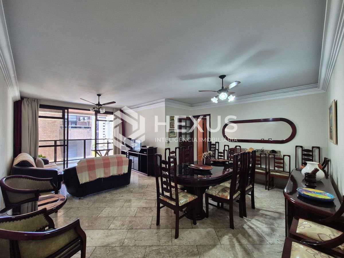 Foto 3 de Apartamento com varanda e lazer na Praia das Pitangueiras, Guaruja