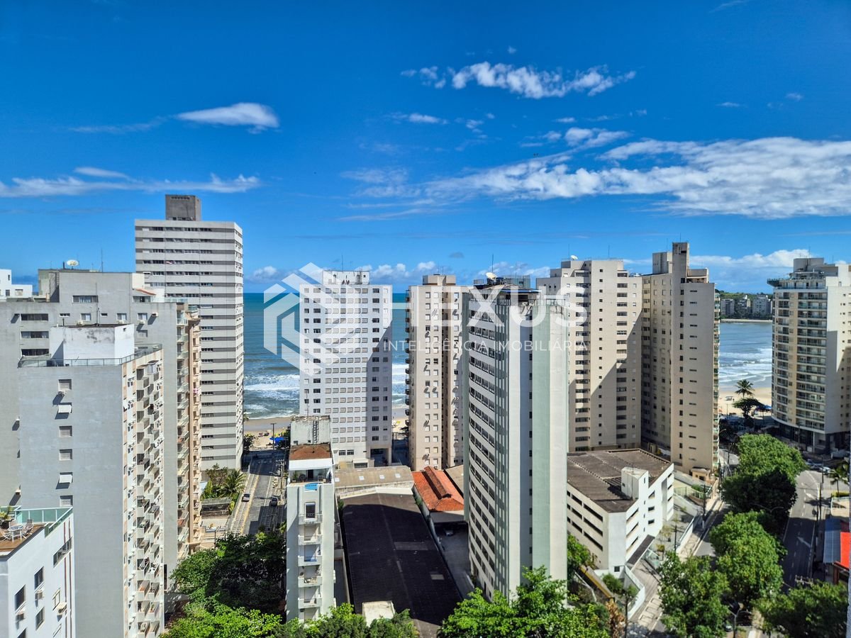 Foto 2 de Apartamento com varanda e lazer na Praia das Pitangueiras, Guaruja